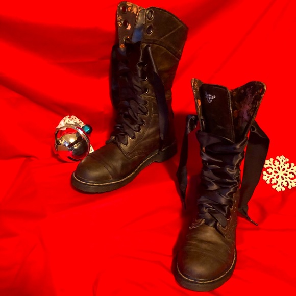 Dr. Martens Shoes - 👢Dr Marten 1914 Truimph size 8 women’s vintage floral inside 👢